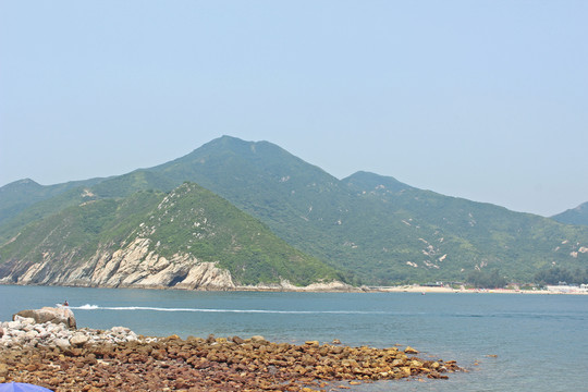 海滩青山