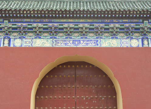 北京天坛绿瓦红墙古建筑