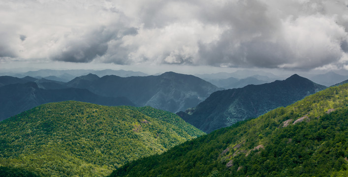 群山