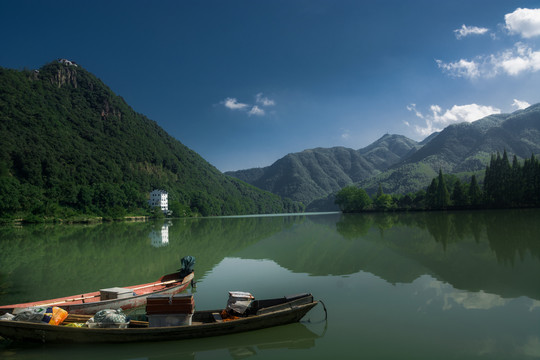 湖光山色