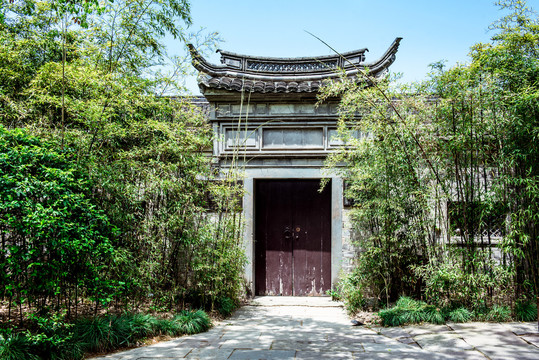 月湖公园湖心寺旧址