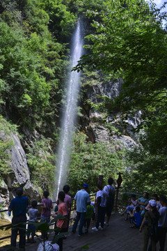 郧阳九龙瀑风景区