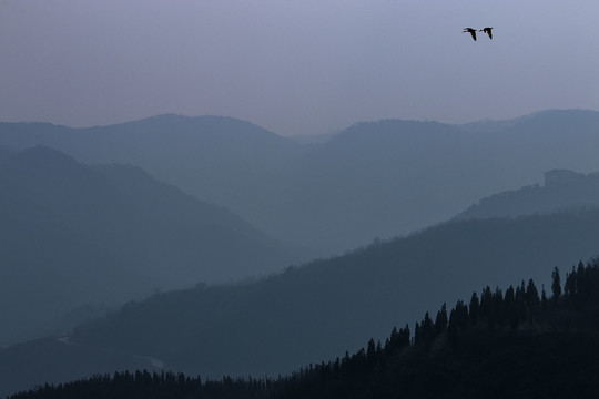 水墨山水图