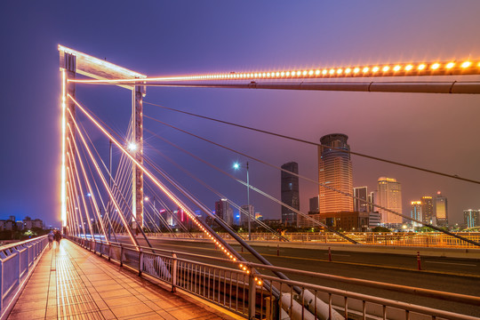 浙江宁波街景夜色