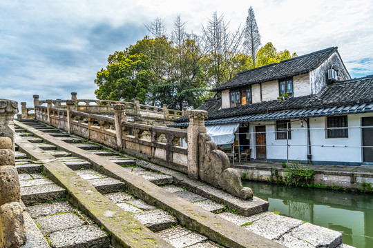 浙江绍兴历史街区八字桥