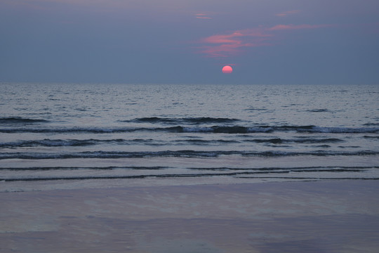 夕阳海滩