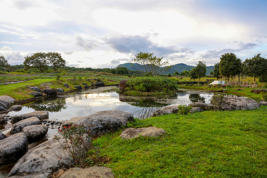 小河