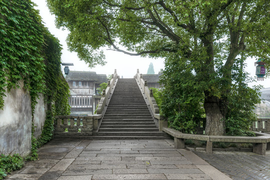 乌镇西栅景区老建筑石板桥