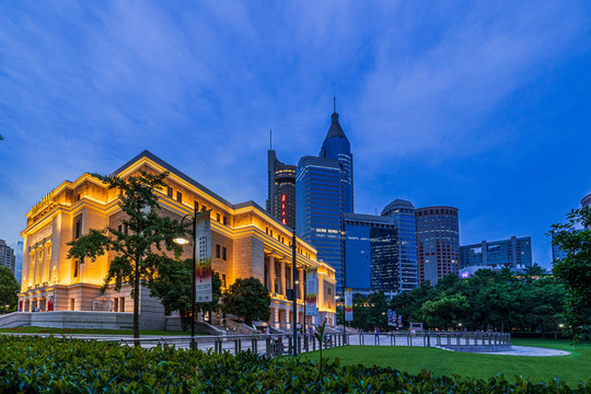 上海音乐厅与淮海中路建筑群夜景