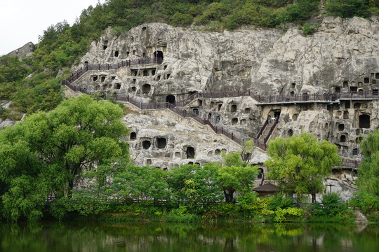 洛阳龙门石窟西山石窟远景