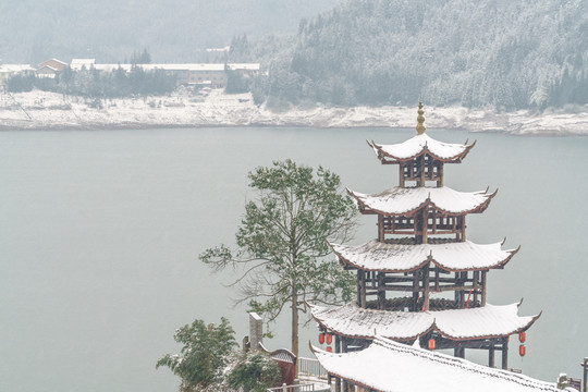 雅女湖冬季雪景
