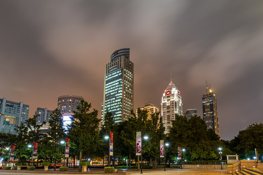 上海淮海中路高楼建筑群夜景