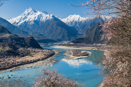 加拉白垒峰