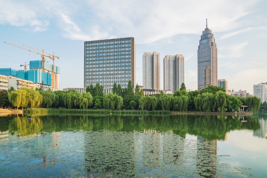 武汉城市天际线和南湖公园风光