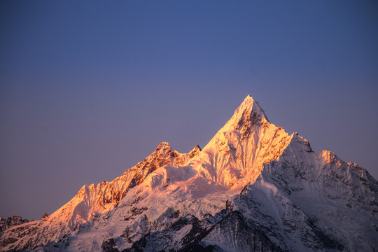 德钦飞来寺梅里雪山