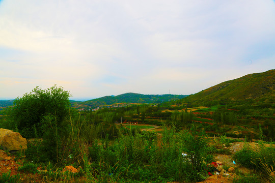 远山峻岭