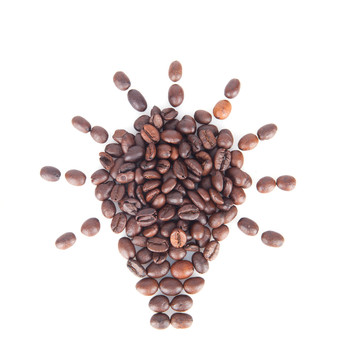 咖啡豆组成的灵感灯泡