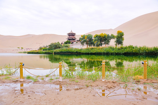 鸣沙山景区