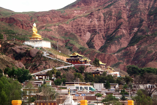 果洛拉加寺藏传佛教