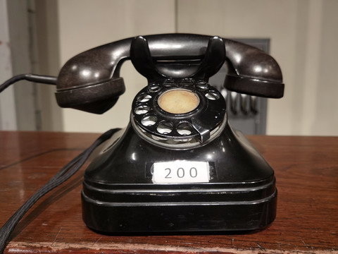 七八十年代老式电话机