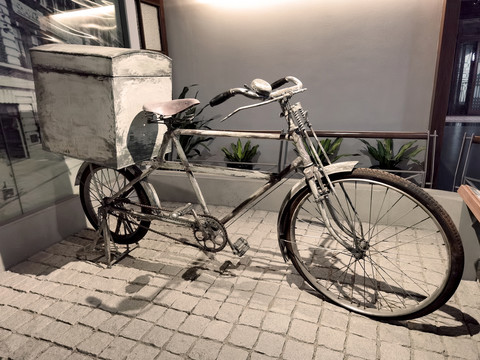 民国电话线务员使用的自行车