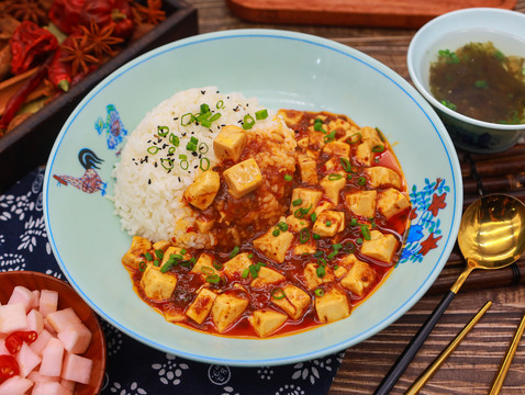 麻婆豆腐盖饭