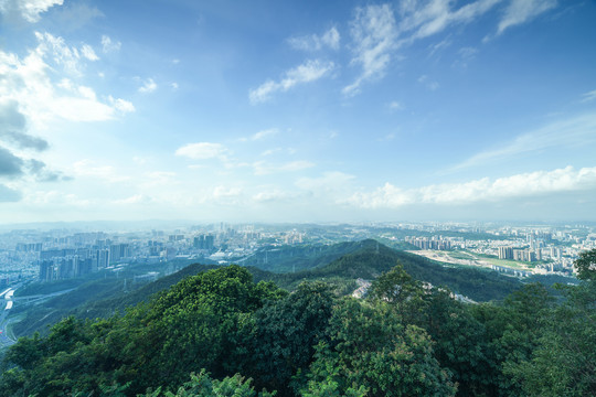 鸡公山顶远眺深圳坂田布吉