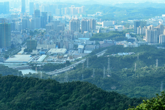 银湖山边上南坪快速路