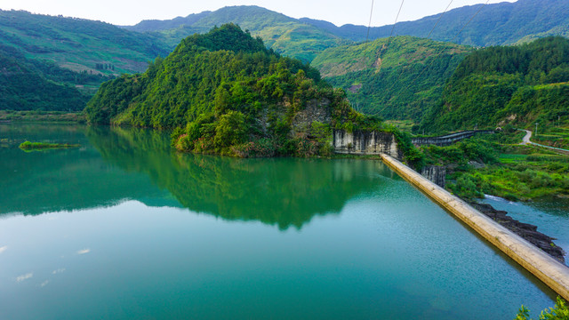 鄂坪大河湾水库