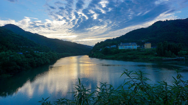 鄂坪大河湾水库