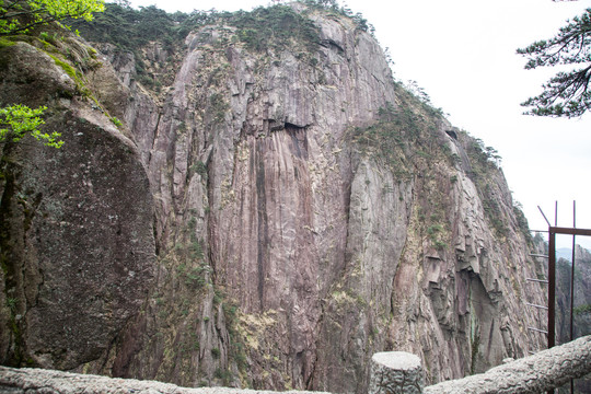 安徽黄山的山峰奇石