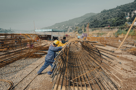 四川宜宾大溪口立交桥施工场景