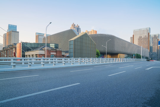 武汉城市天际线和高速公路夜景