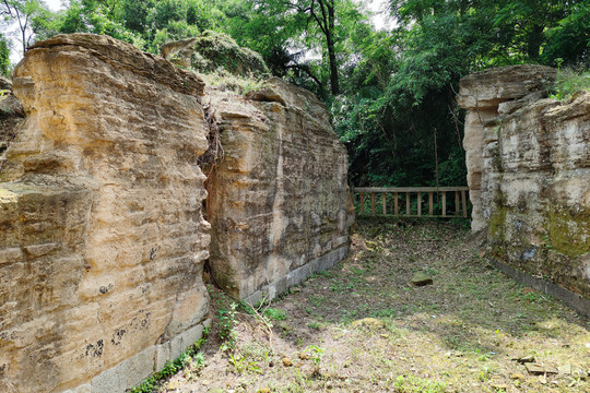 镇江焦山古炮台遗址