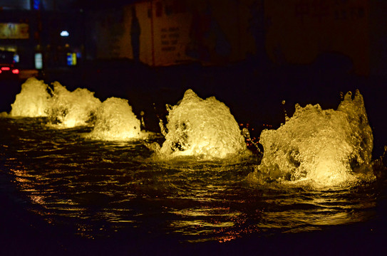 成都天府广场上的喷泉水花