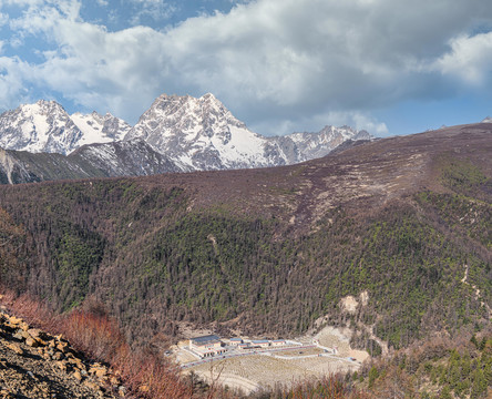 白马雪山隧道