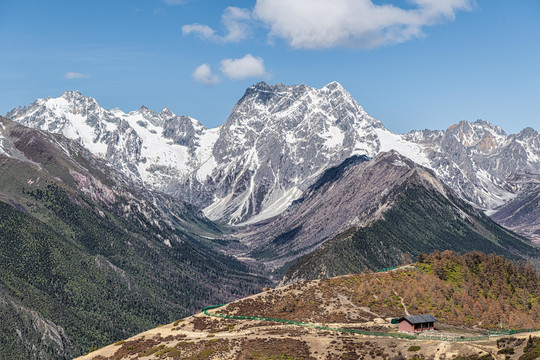 白马雪山气象观测点