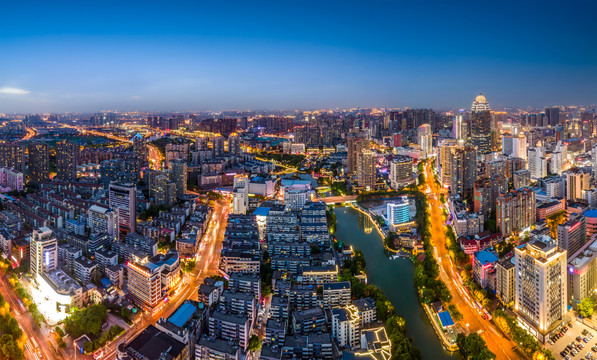 航拍江苏无锡城市景观夜景