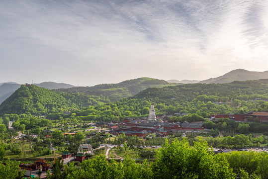 山西五台山黄昏全景