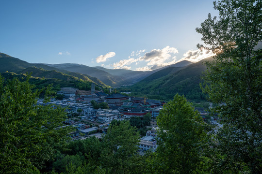 山西五台山寺庙佛塔建筑景观