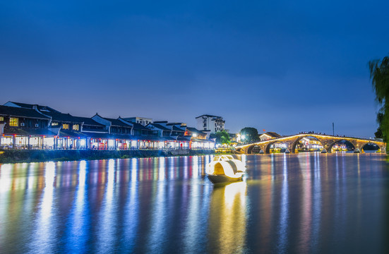 杭州塘栖古镇夜景