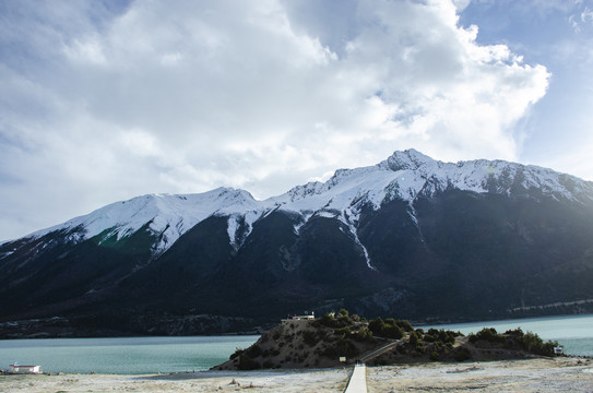 高原雪山湖泊西藏八宿然乌美景