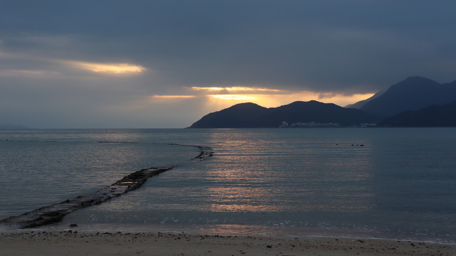 深圳大鹏湾日出