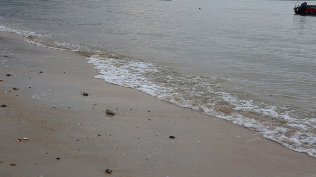 深圳大鹏湾海边沙滩