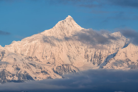 梅里雪山日出