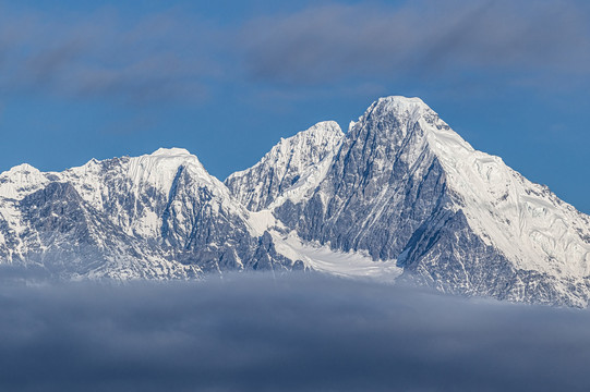 梅里雪山