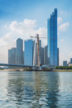 建造中的武汉月湖大桥和汉江风光