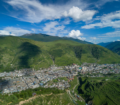 四川松潘县城俯瞰