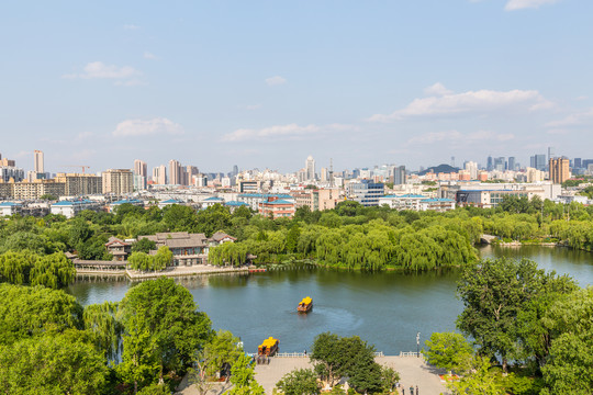 济南大名湖公园风光