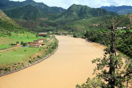 西藏怒江峡谷